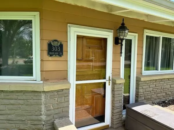 Parsons, KS 67357,303 Highland DR