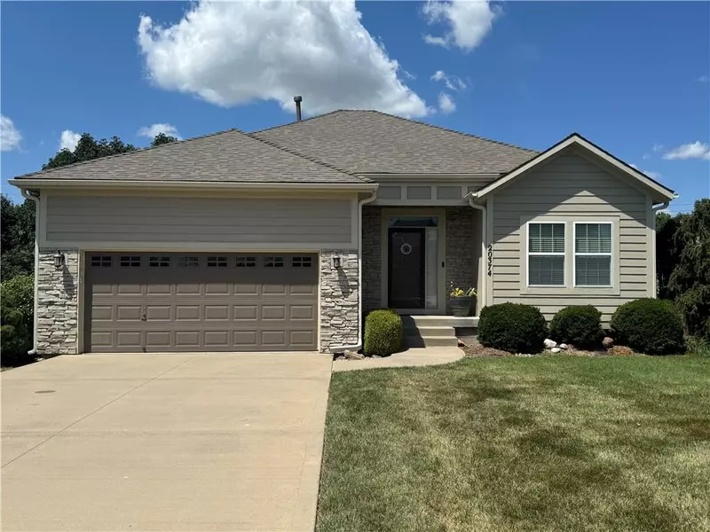 20374 W 199th TER, Spring Hill, KS 66083