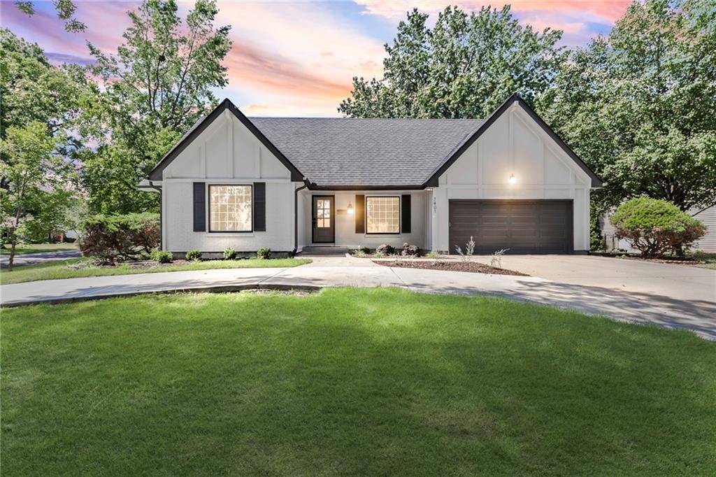 7401 W 99th ST, Overland Park, KS 66212