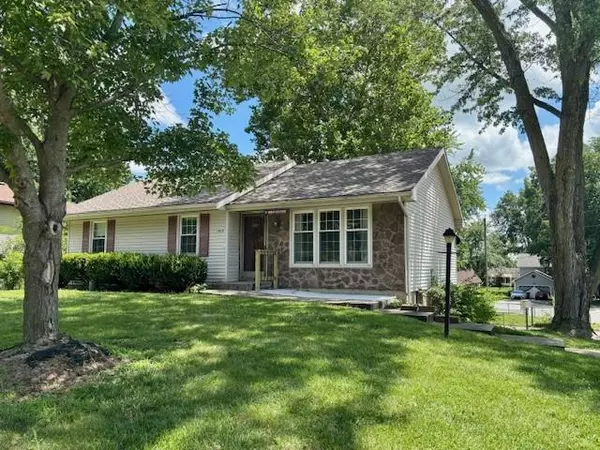 1813 Thornton ST, Leavenworth, KS 66048