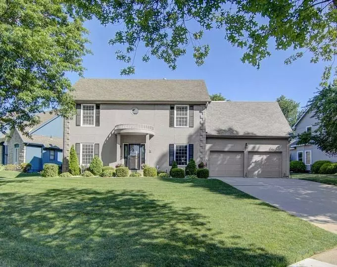 13904 W 110th TER, Lenexa, KS 66215