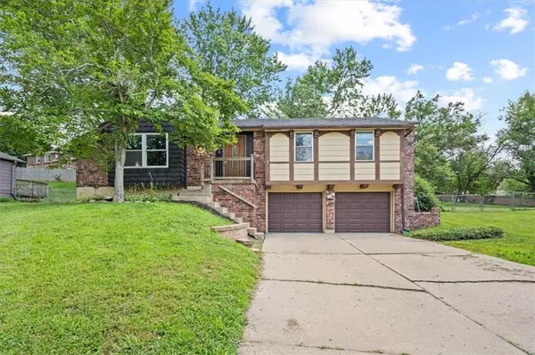 Blue Springs, MO 64015,3212 NW Canterbury PL