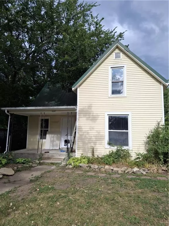 Ottawa, KS 66067,608 N Cedar ST
