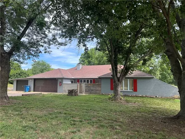 Odessa, MO 64076,403 E Orchard ST