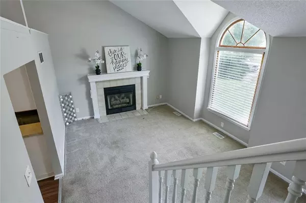 Parkville, MO 64152,6486 NW Valley DR