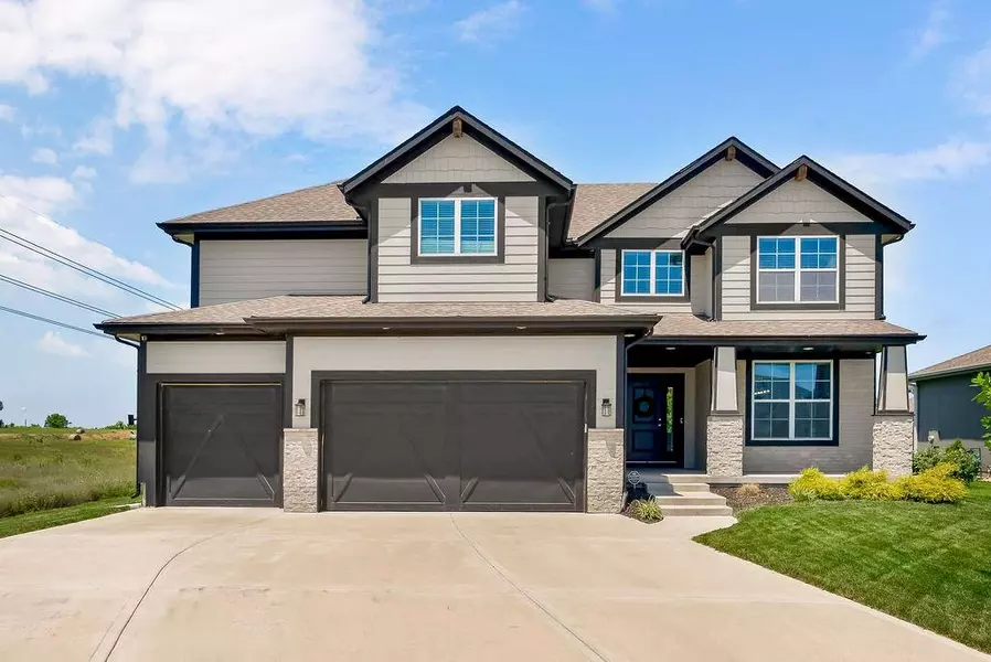 24322 W 58th CIR, Shawnee, KS 66226