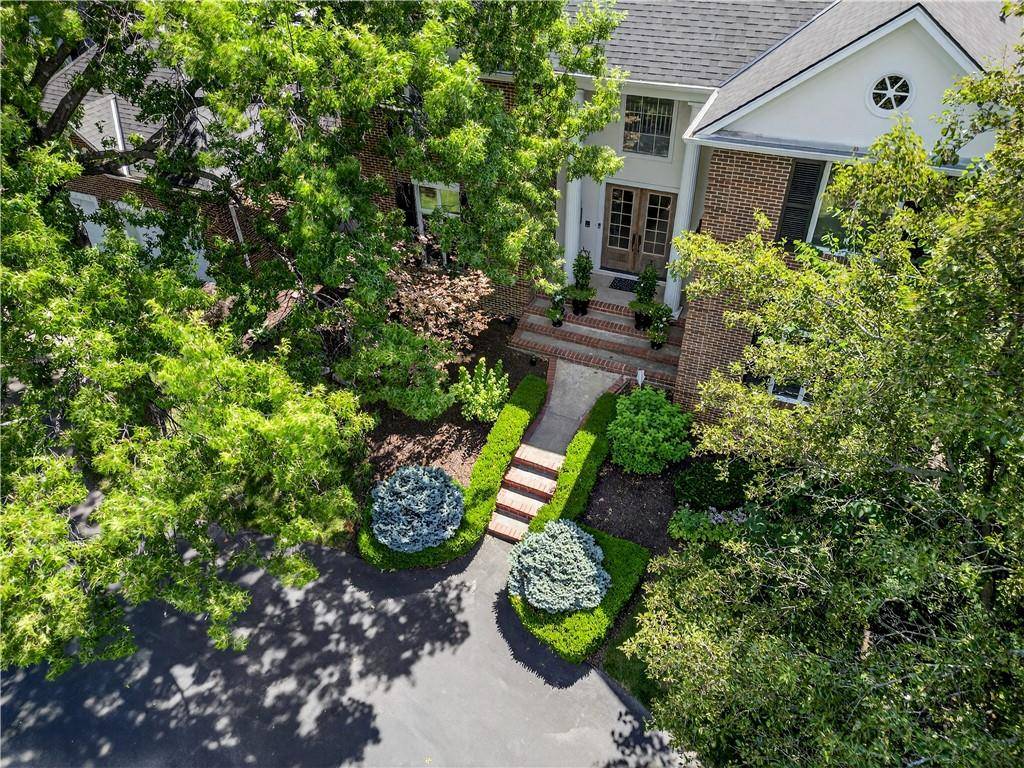 6625 Wenonga RD, Mission Hills, KS 66208