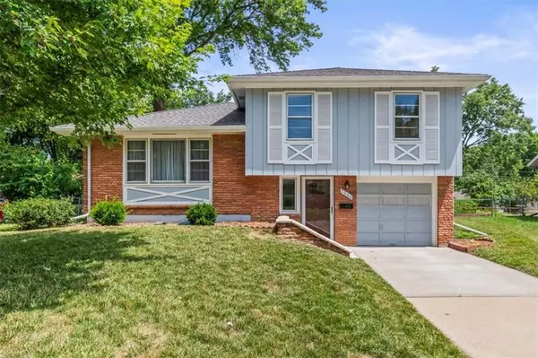 7900 E 92nd TER, Kansas City, MO 64138