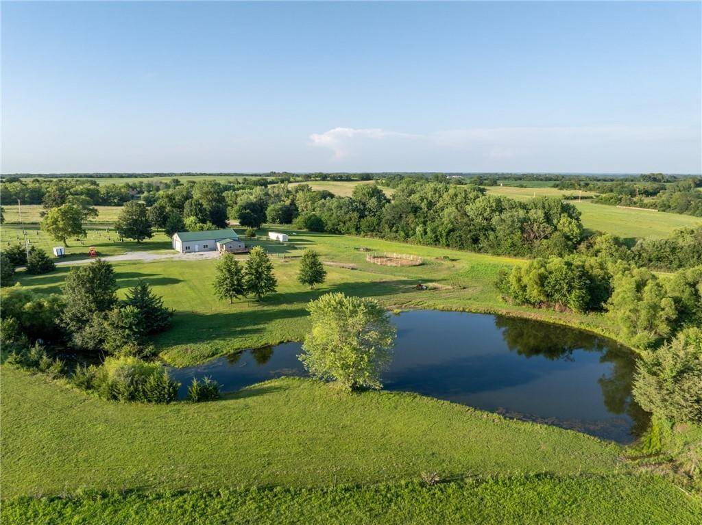 23058 160th ST, Altamont, MO 64620