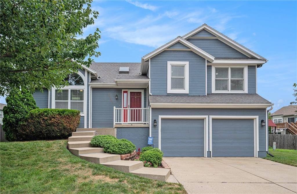18502 W 163rd ST, Olathe, KS 66062