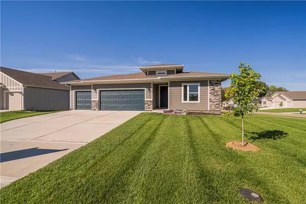 7936 NE 80th TER, Kansas City, MO 64158