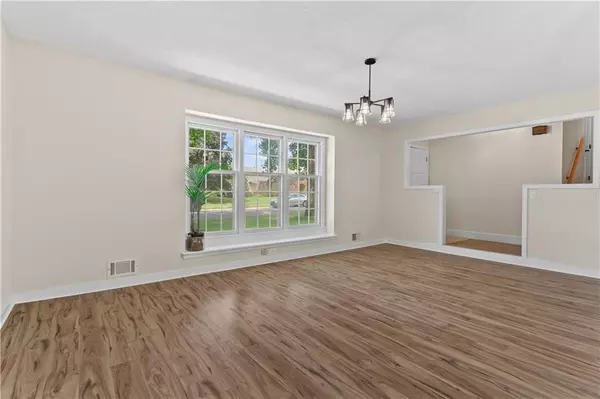 Blue Springs, MO 64015,1004 SW Twilight LN