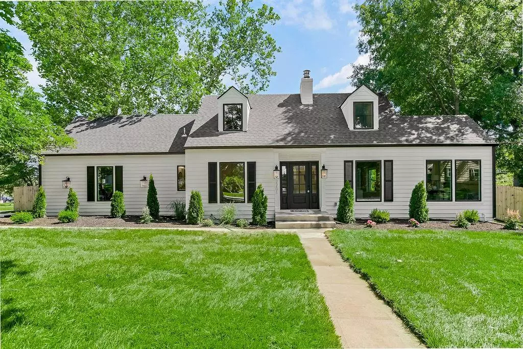 Prairie Village, KS 66208,2201 W 74th ST