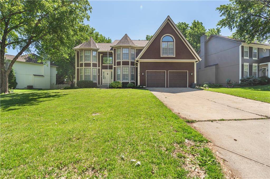11415 Oakview DR, Lenexa, KS 66215