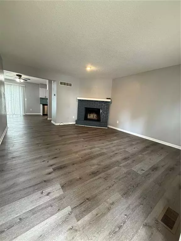 Blue Springs, MO 64014,401-07 NE Highland LN