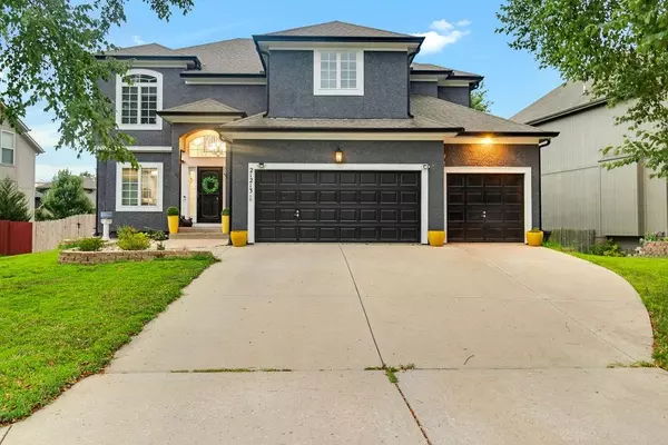 21213 W 113th PL, Olathe, KS 66061