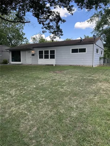 11001 Ewing AVE, Kansas City, MO 64134