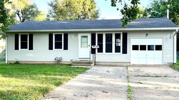 524 E 14th ST, Ottawa, KS 66067