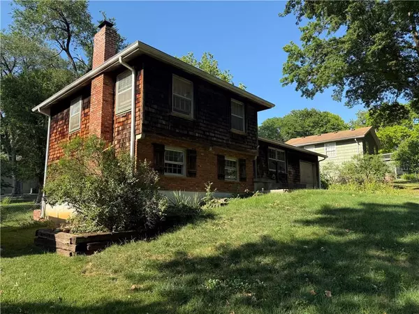 Overland Park, KS 66204,8812 W 72nd ST