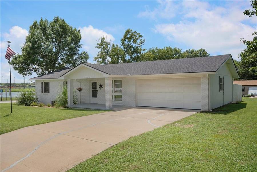 1002 Coronada ST, Coffeyville, KS 67337