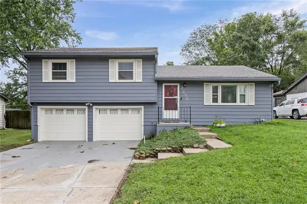 7232 Berger AVE, Kansas City, KS 66111