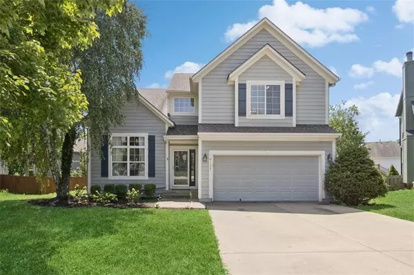 16133 W 157th ST, Olathe, KS 66062