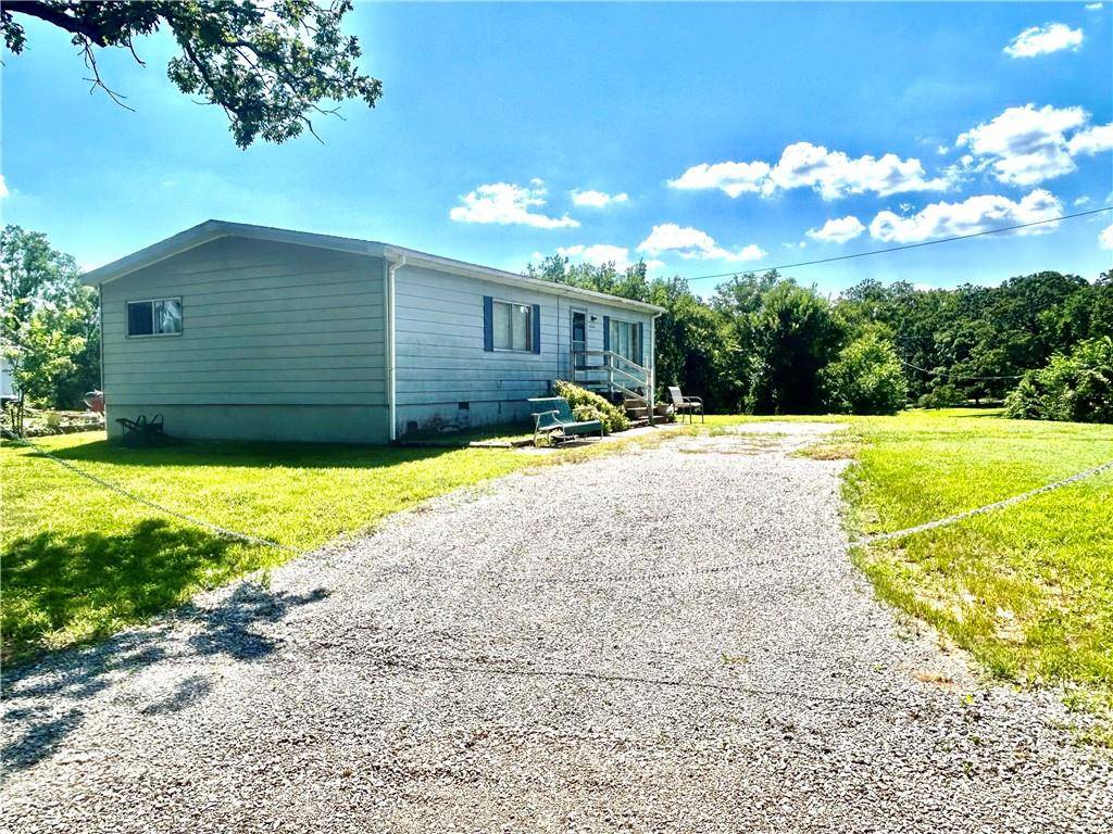 14444 E Quail RD, Nevada, MO 64772