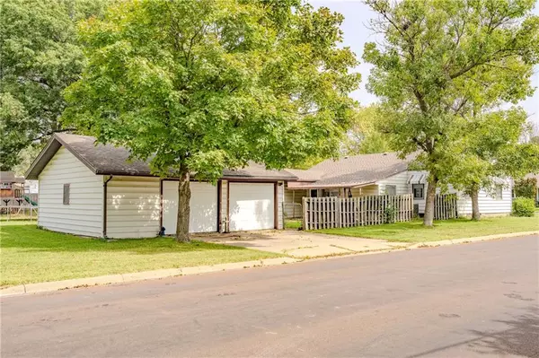 Iola, KS 66749,502 N Tennessee ST