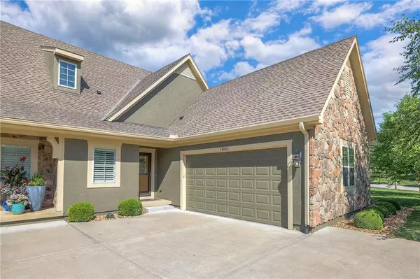 Leawood, KS 66224,14851 Meadow LN