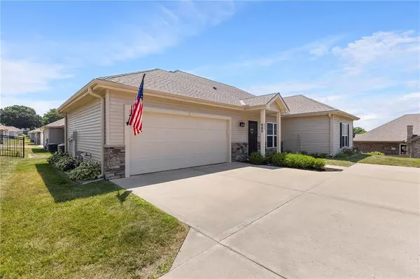 Gladstone, MO 64118,685 NE 66th ST