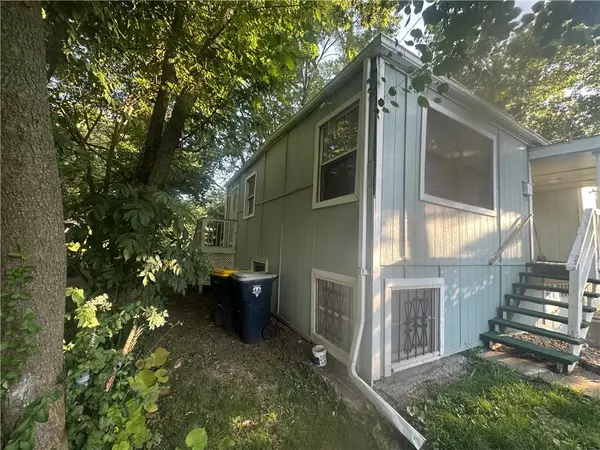 Kansas City, MO 64132,2209 E 72nd ST