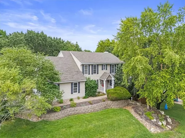 Lenexa, KS 66215,8648 Greenwood LN