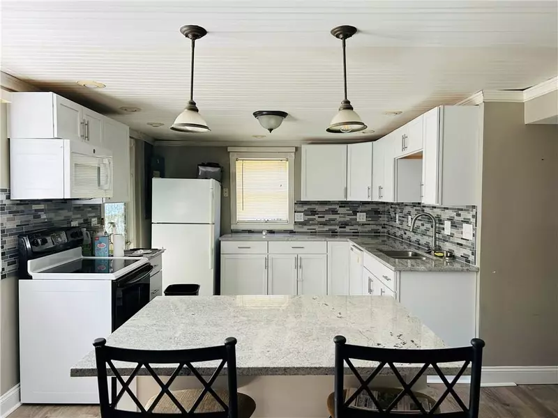 824 Garden ST, St Joseph, MO 64504