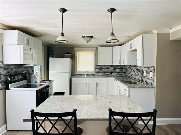 824 Garden ST, St Joseph, MO 64504