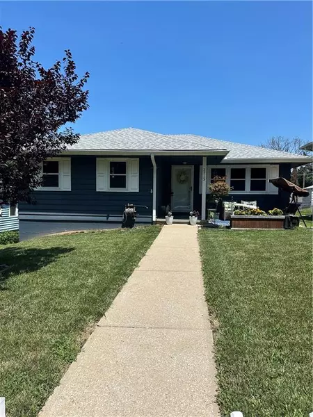 2715 Doniphan AVE, St Joseph, MO 64507