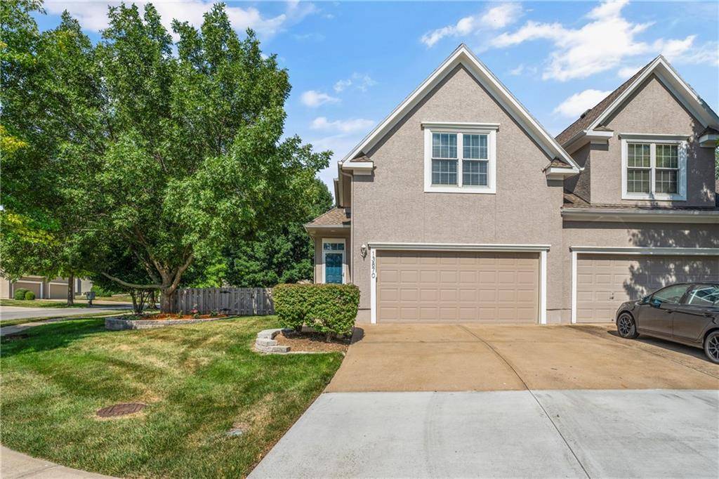 13870 S Hagan ST, Olathe, KS 66062