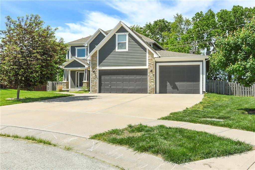 28617 W 162nd TER, Gardner, KS 66030