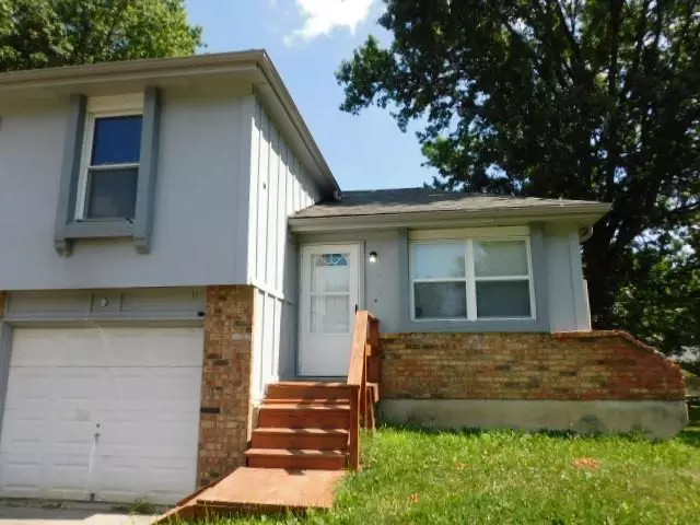 Kansas City, KS 66106,5609 Crest DR