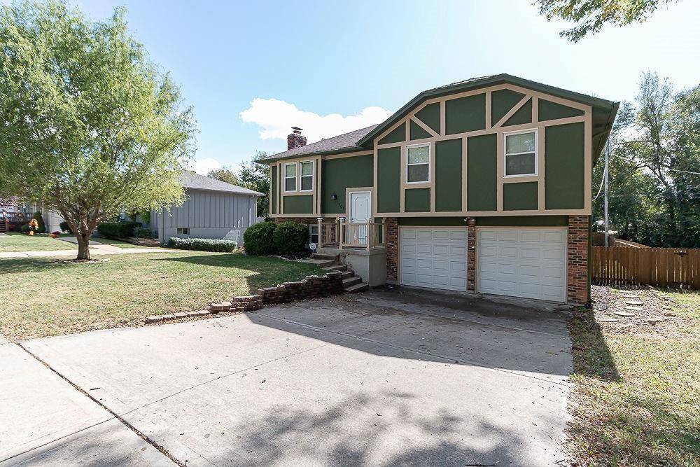 1505 W Poplar ST, Olathe, KS 66061