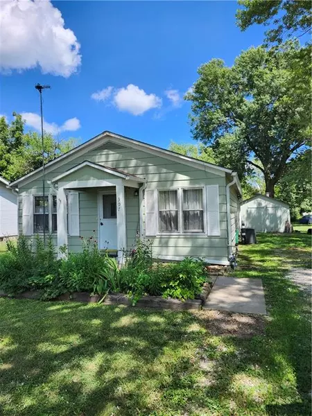 307 Spruce ST, Garden City, MO 64747