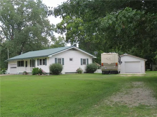 Garnett, KS 66032,722 W 3rd AVE