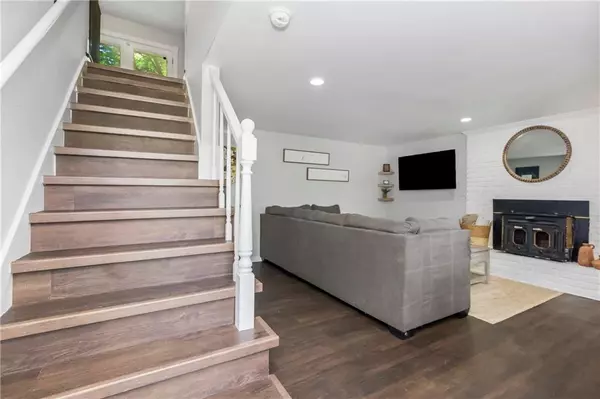 Kansas City, MO 64118,1605 NW 66th ST