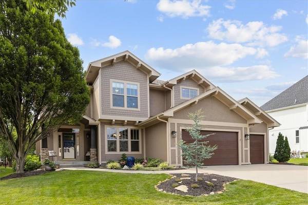 24299 W 109th TER, Olathe, KS 66061