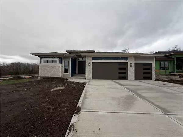 15253 W 162nd ST, Olathe, KS 66062