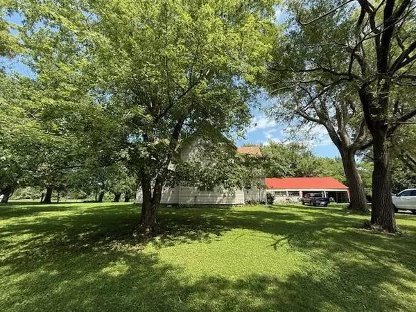 754 Carpenter ST, Osborn, MO 64474