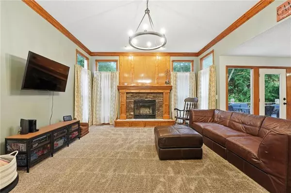 Parkville, MO 64152,6235 N Forest DR