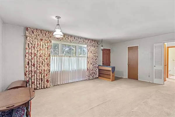Kansas City, MO 64114,10814 Oak ST