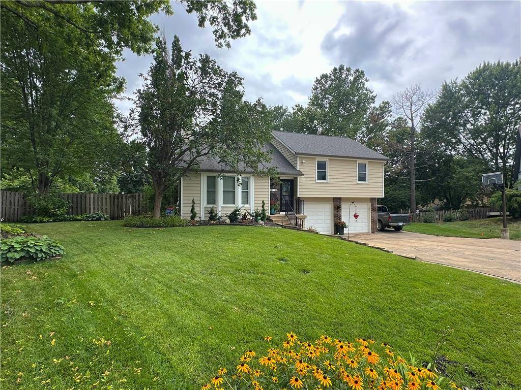 16119 W 147th TER, Olathe, KS 66062
