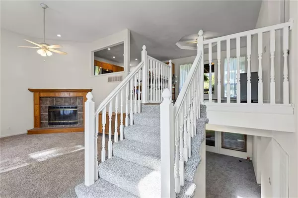 Gardner, KS 66030,662 N OAK ST