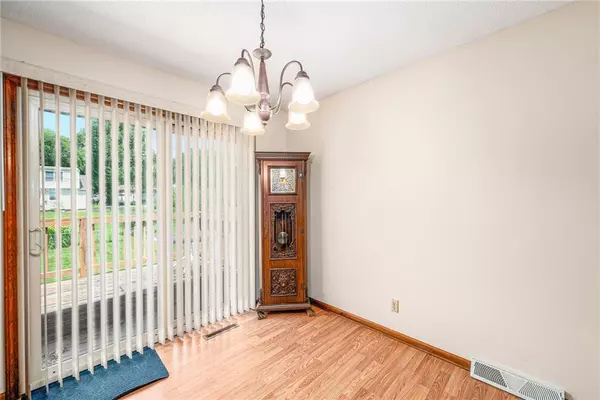 Kearney, MO 64060,402 E 10th ST